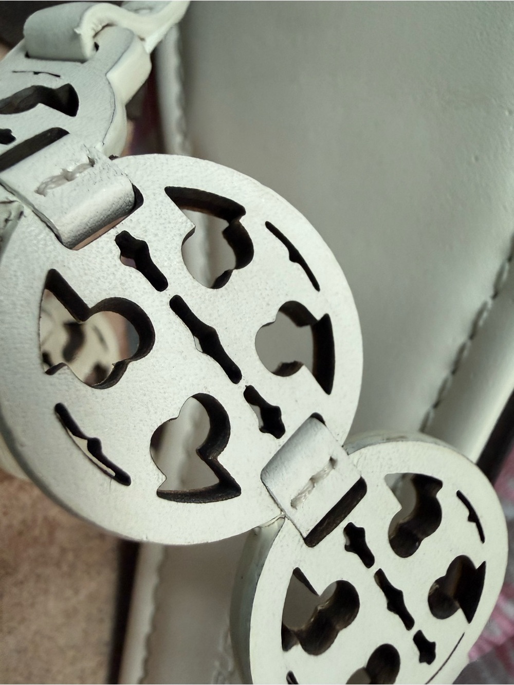 Tory Burch Cream Miller Logo Thong Sandals in box - Picture 8 of 11